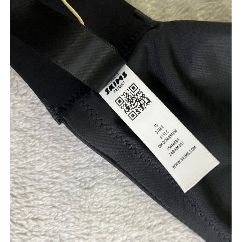 SKIMS 42B Smoothing Intimates Full Coverage Lightly Lined Bra Onyx Black NEW - Picture 3 of 8
